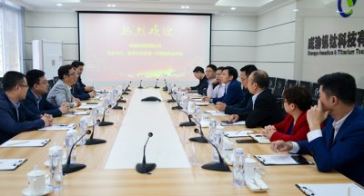 陜鋼集團漢鋼公司到釩鈦科技參觀交流：現(xiàn)場非常震撼，環(huán)境特別好！