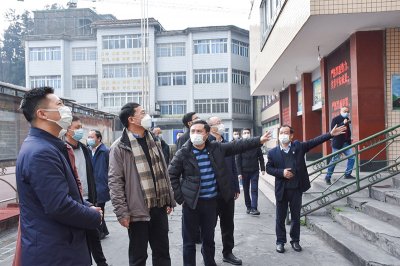 內(nèi)江副市長邢偉平一行赴川威集團連界基地調(diào)研
