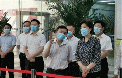 省委常委、統(tǒng)戰(zhàn)部長(zhǎng)、省總工會(huì)主席田向利調(diào)研川威連界基地并慰問(wèn)一線員工