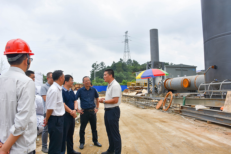 經(jīng)濟和信息化廳技改處處長孫仁偉一行到川威連界基地調(diào)研(圖2)