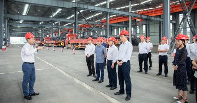 內(nèi)江市“全市服務(wù)業(yè)發(fā)展大會(huì)”參會(huì)領(lǐng)導(dǎo)調(diào)研川南冶金建材物流園項(xiàng)目建設(shè)推進(jìn)