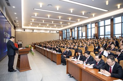 集團公司隆重舉行 “9.30”講話紀念暨《川威故事》新書發(fā)布會