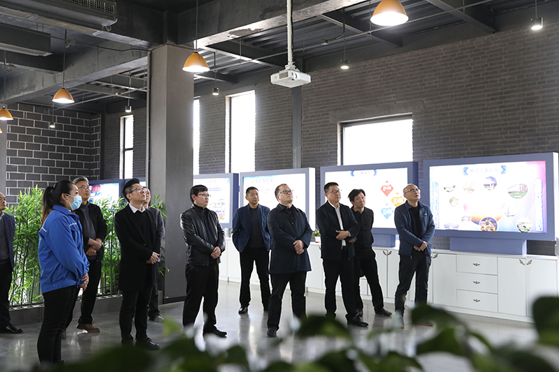 資中縣領(lǐng)導(dǎo)到川威連界生產(chǎn)基地開(kāi)展專題調(diào)研(圖1)