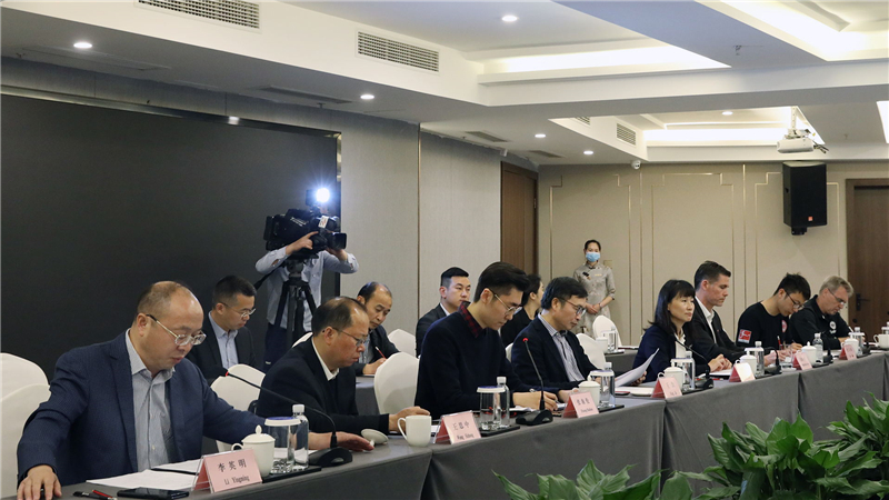 內(nèi)江市市長(zhǎng)鄭莉一行到川威集團(tuán)座談交流(圖3)